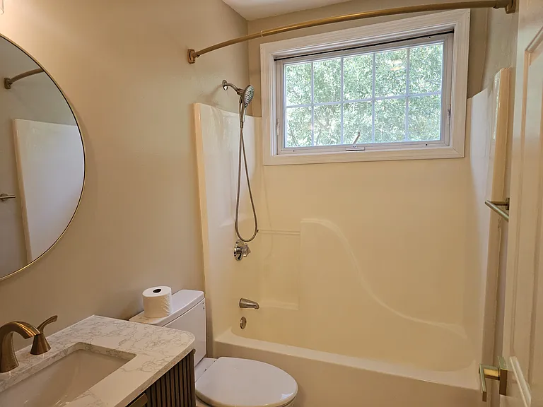 202 Falls Blvd — Photo 19