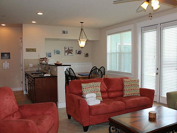  Modern living/dining/kitchen with lots of windows