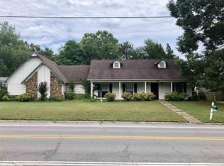 202 Country Club Rd, Conway, AR 72034