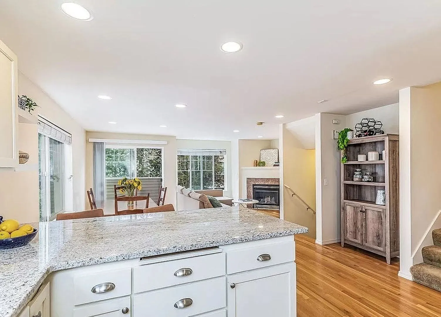 Nice 3 beds/ 2 baths Townhouse In Greenwood! — Photo 3