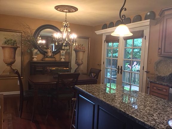 Kitchen/Dining Area