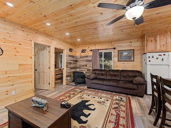 5th image of 38790 Aspen Ln W