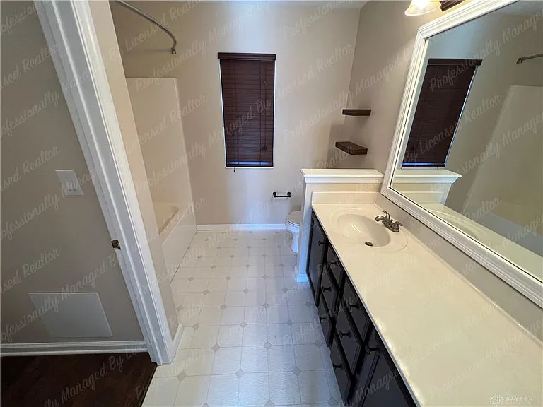 1131 Windsong Trl — Photo 31