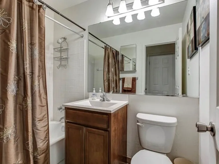 Westmore — Photo 13