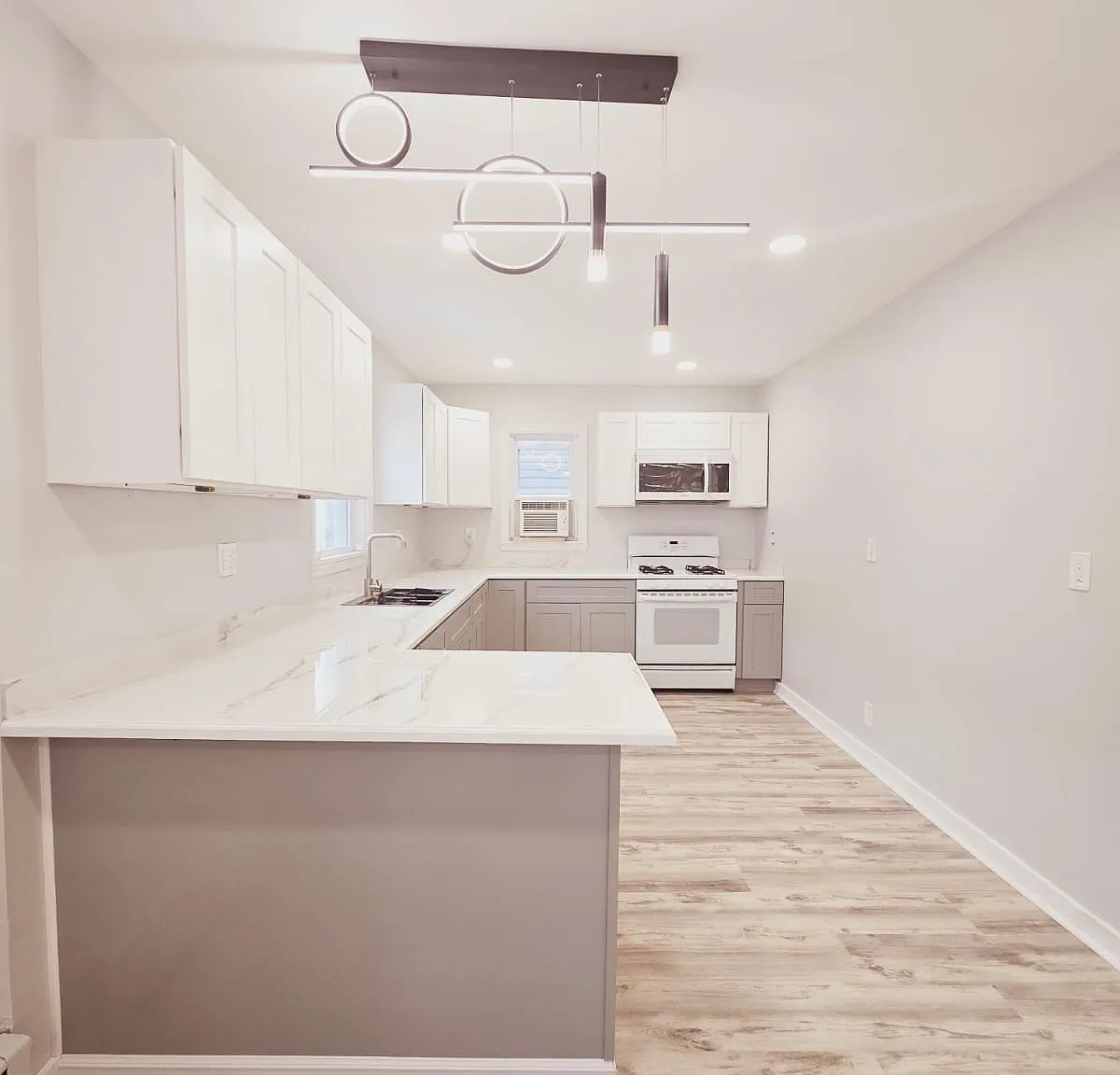 3 bed, $2,999 — Photo 4
