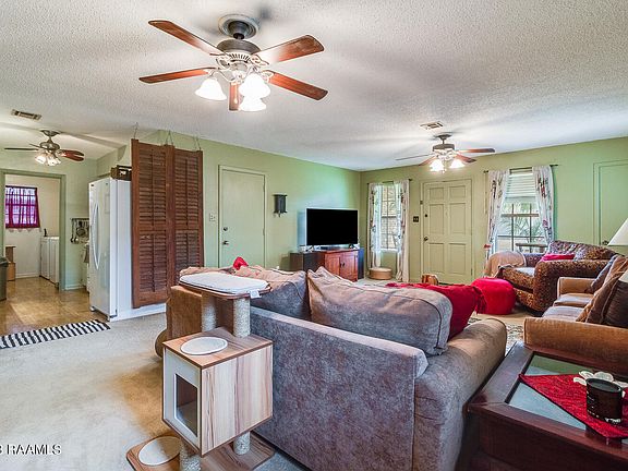 5th image of 108 Brookwood Cir