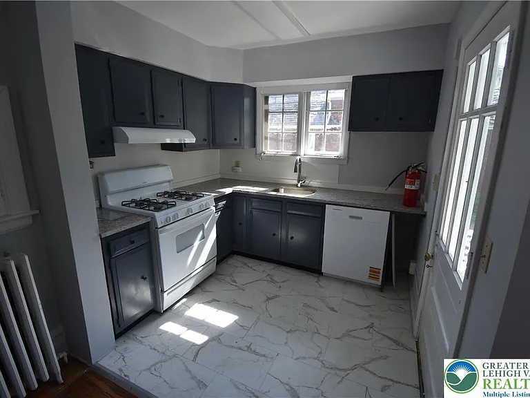 700 Hamilton St #2 — Photo 9