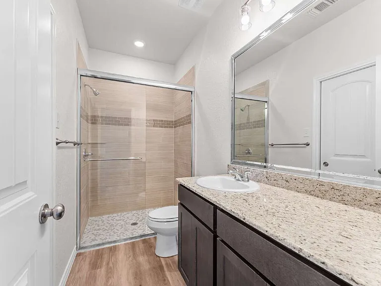 1114 Zora Dr #B — Photo 14