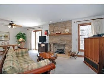 10 Newcastle Ln photo 1