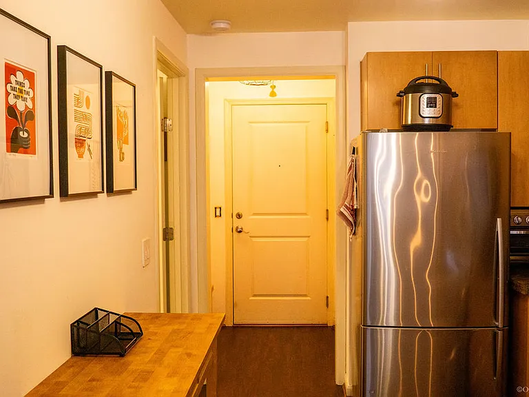 124 Bellevue Ave E #400 — Photo 5
