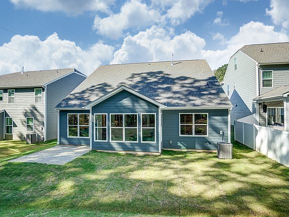 These photos are representative of this floor plan, but all options may not be available in every co