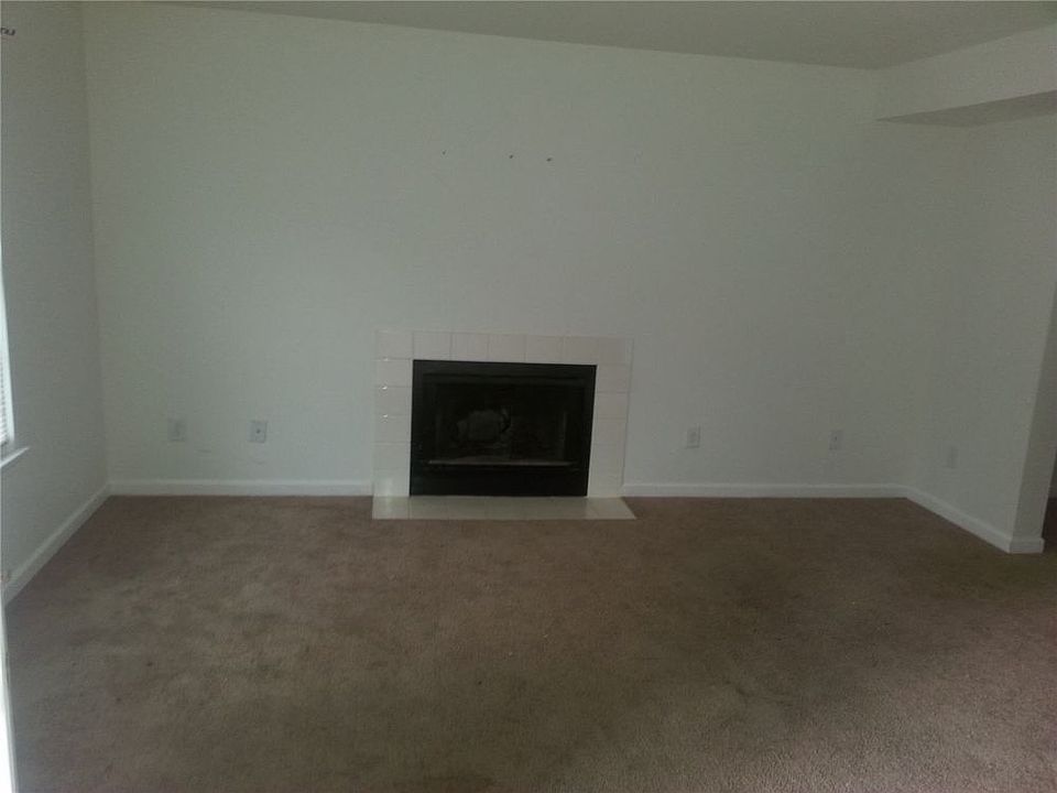 2nd image of 227 Debbie Ln