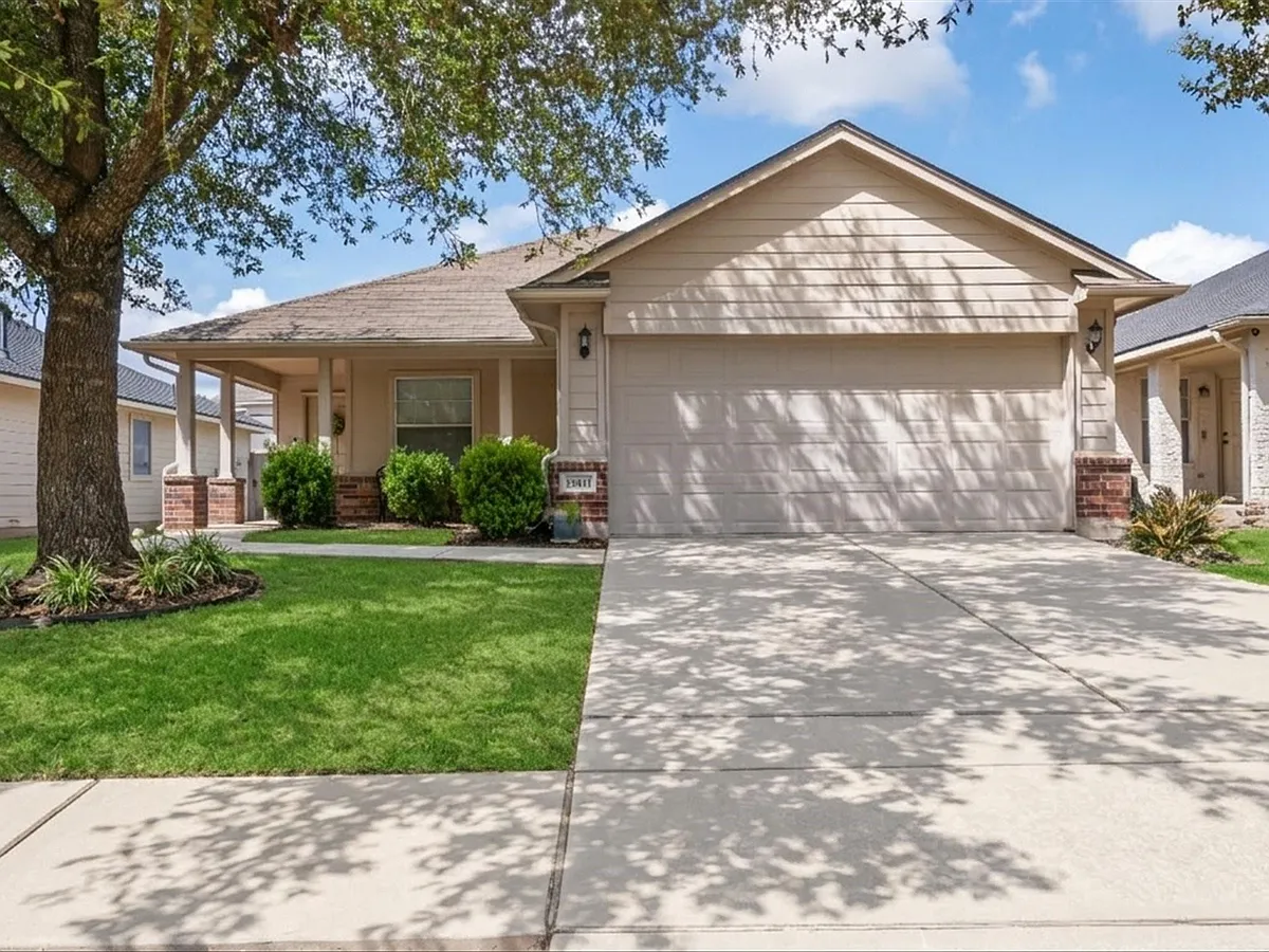Building Photo - 15811 Sarasam Creek Ct