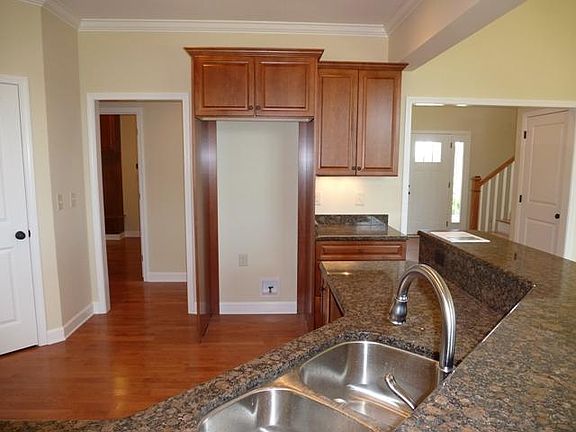 5th image of 11631 Shirecliffe Ln