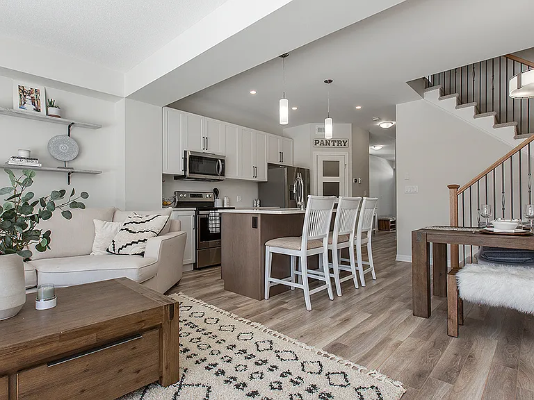 1538 Davenport Cres #HOUSE — Photo 5