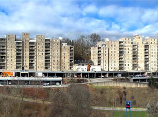 2160 Greentree Rd APT 200W, Pittsburgh, PA 15220