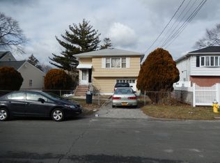 15 Ticino Pl, Copiague, NY 11726