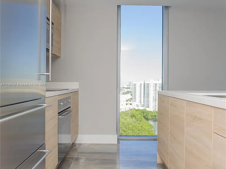 16385 Biscayne Blvd #2615 — Photo 8