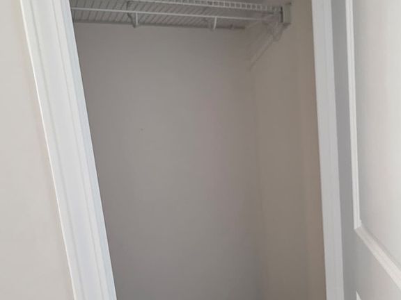 5th image of 4103 Laurel Ridge Dr Unit B