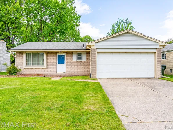 2861 Franklin Park Dr, Sterling Heights, MI 48310