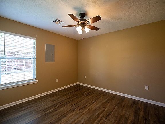 302A-FONTENOT-bedroom_12032024