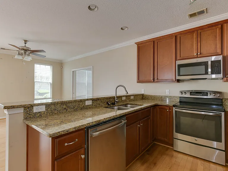 4138 Seafarer Ave #1 — Photo 20