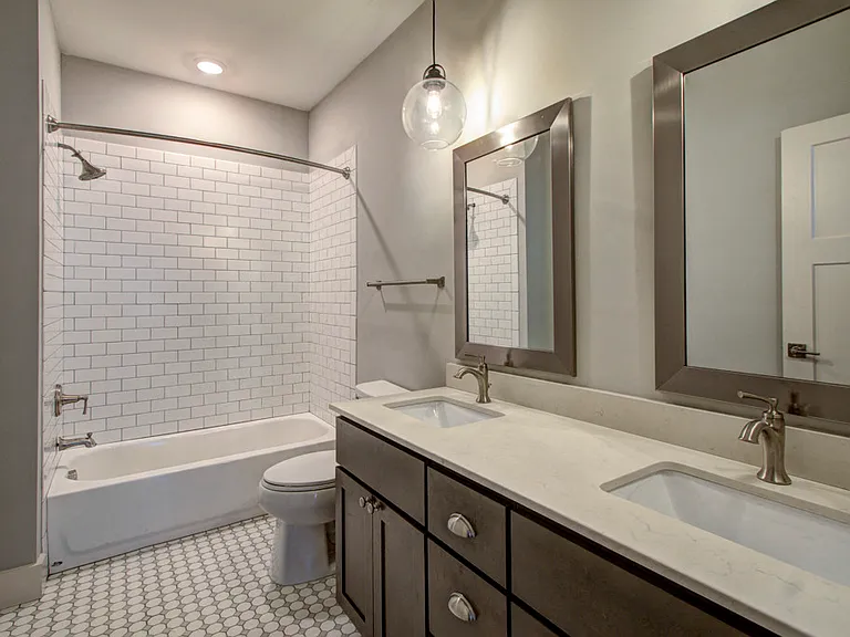 525 East Blvd — Photo 38