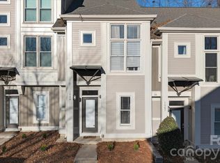 1049 Park West Dr, Charlotte, NC 28209