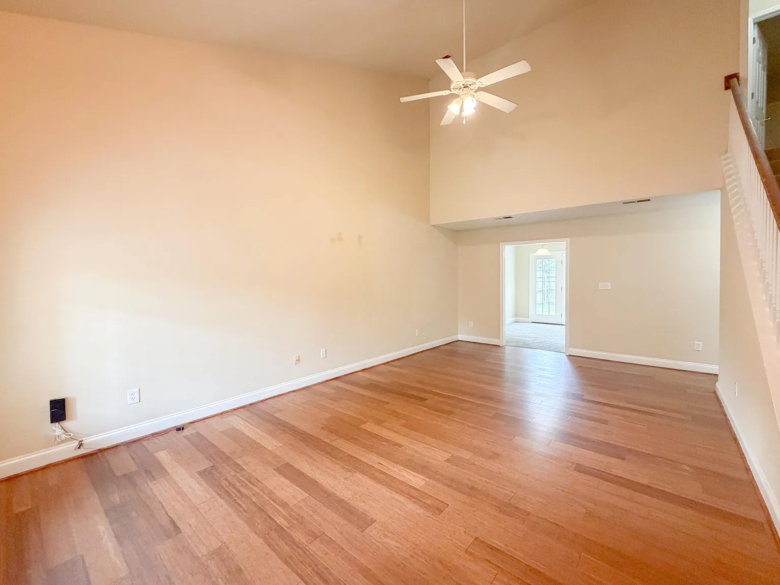 4 bed, 2.5 bath, 1726 sqft, $2,100 — Photo 3