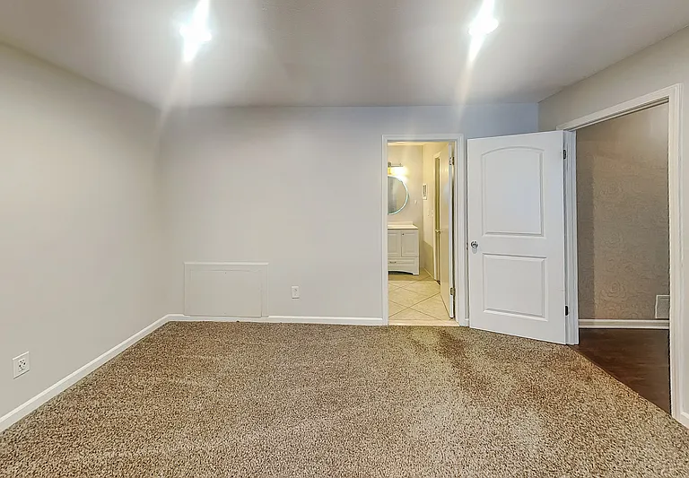 4623 Huntridge Dr NE — Photo 9