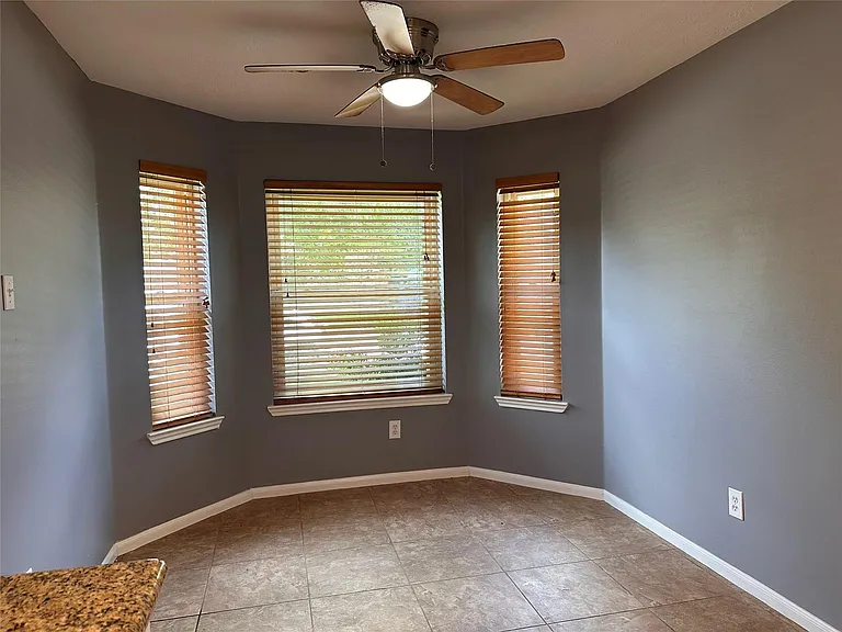 28806 Stone Fox Dr — Photo 12