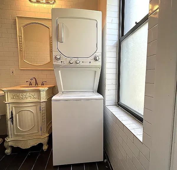 979 Seneca Ave #3 — Photo 8