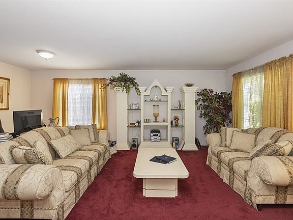 4th image of 13137 Stallion Ave