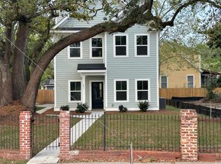 651 Magnolia Rd, Charleston, SC 29407