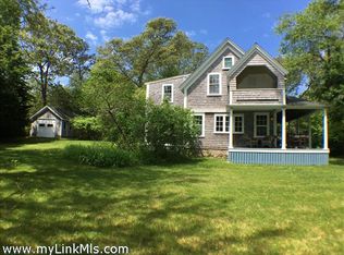7 Grove Ave, Tisbury, MA 02568