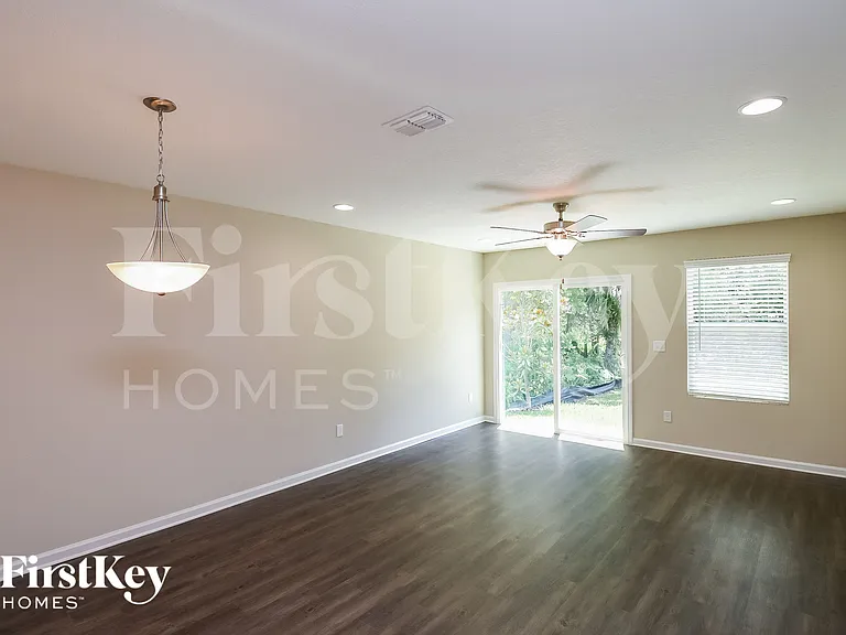 11218 Margarets Landing Pl — Photo 3