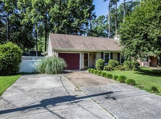 18 Mellon St, Newport News, VA 23606