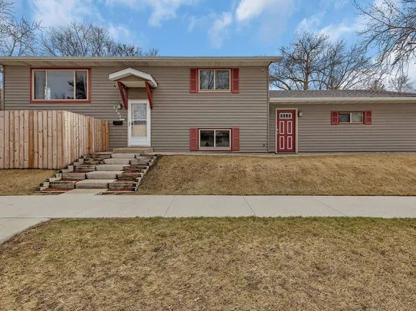 3204 9th St N, Saint Cloud, MN 56303