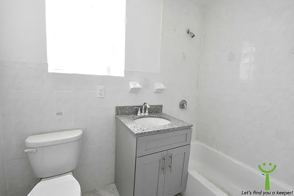 Rented by Clove Realty LLC | media 7