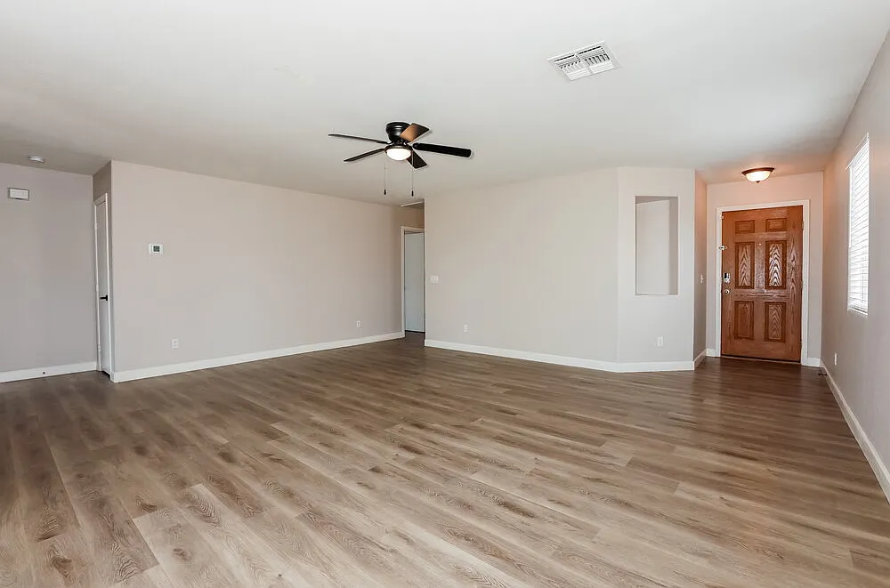 3 bed, 2.0 bath, 1631 sqft, $1,895 — Photo 4