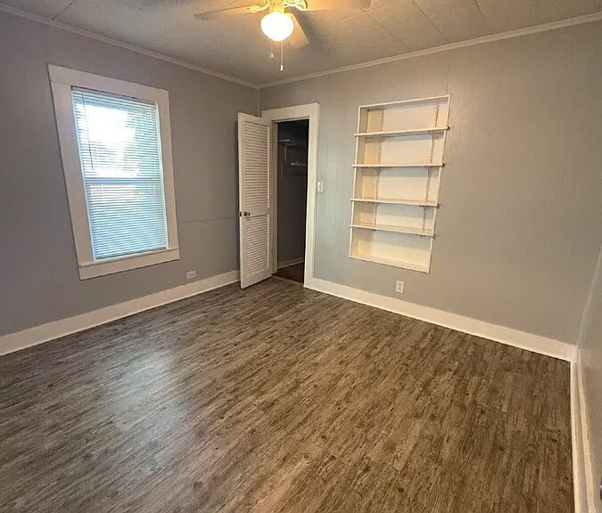 220 E Gladys St — Photo 9