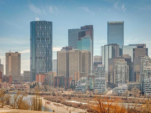 4th image of 228 S Crescent Rd NW