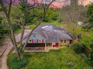 5103 Bray Rd, Flint, MI 48505