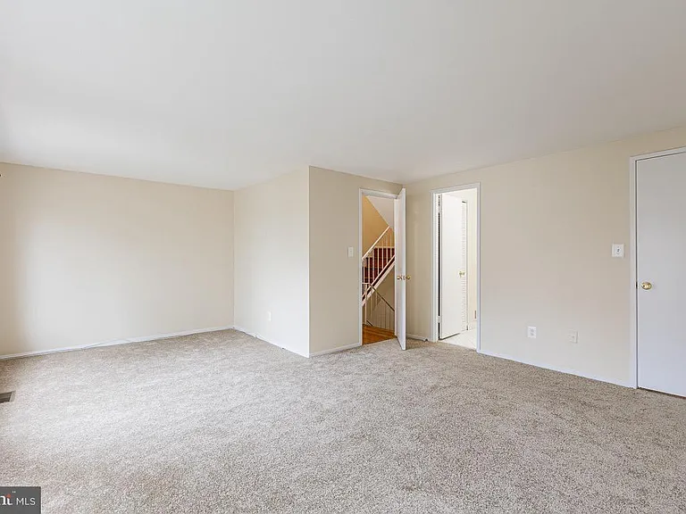 18728 Nathans Pl — Photo 16