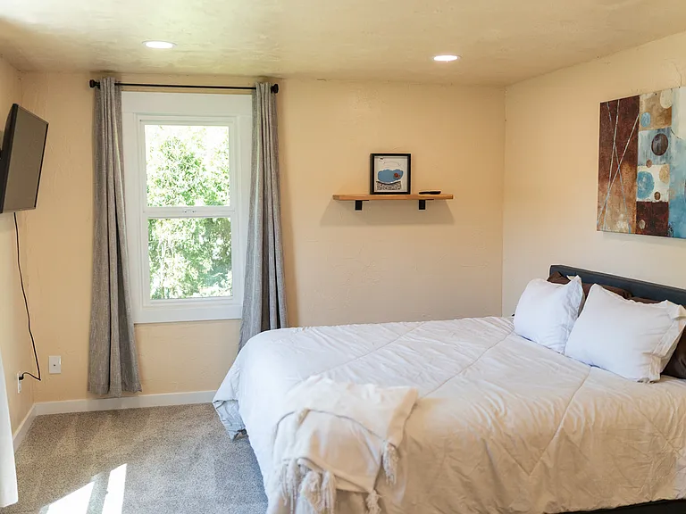 1530 Acacia Dr S — Photo 38