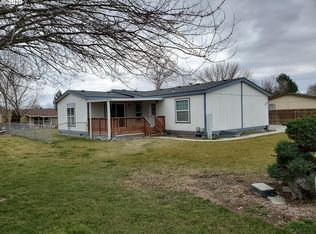 1255 SW 16th Pl, Hermiston, OR 97838