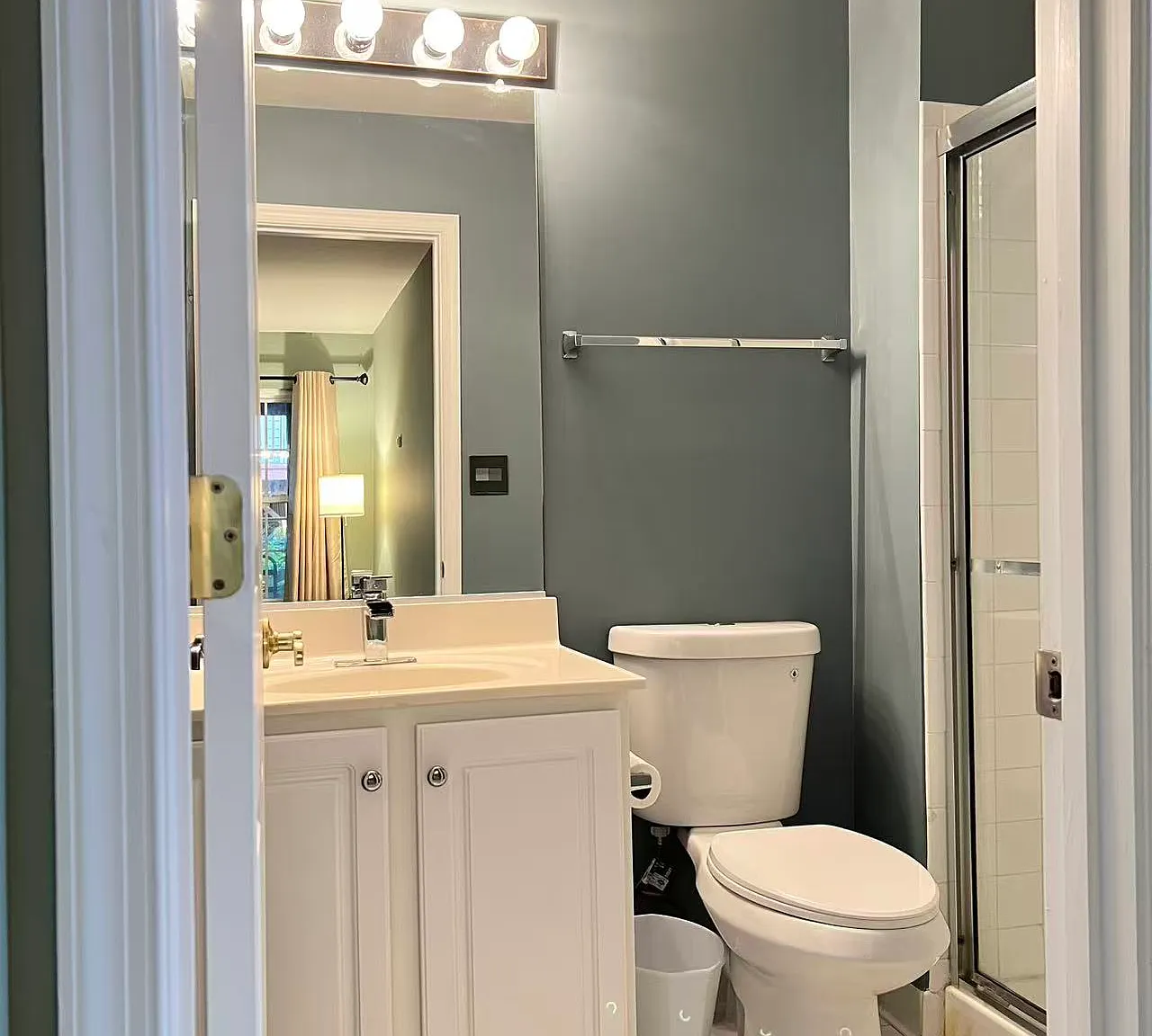 1 bed, 2934 sqft, $1,250 — Photo 2