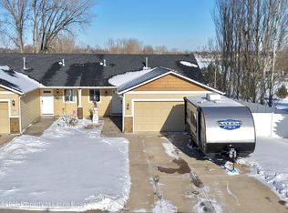 257 Kuchenski Dr, Dickinson, ND 58601