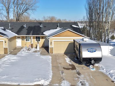 257 Kuchenski Dr, Dickinson, ND, 58601