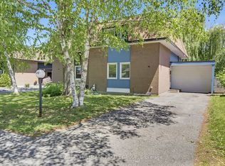 145 Penfield Dr, Ottawa, ON K2K1M4